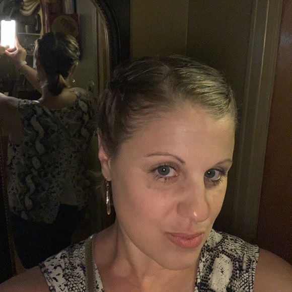 Meet your Posher, Annette - Picture 2 of 2